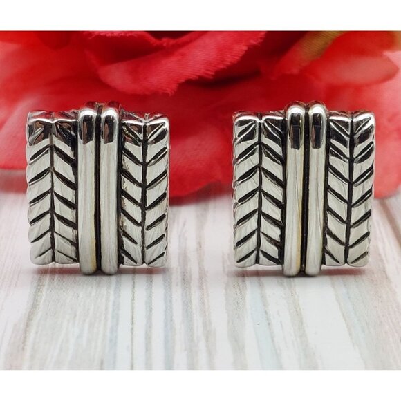 Great Silver Tone Textured Square Clip On Earrings Etched Mirrored CUTE .75" - Picture 1 of 11